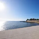 Laura * Privlaka (Zadar)