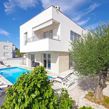 Laura Appartement *