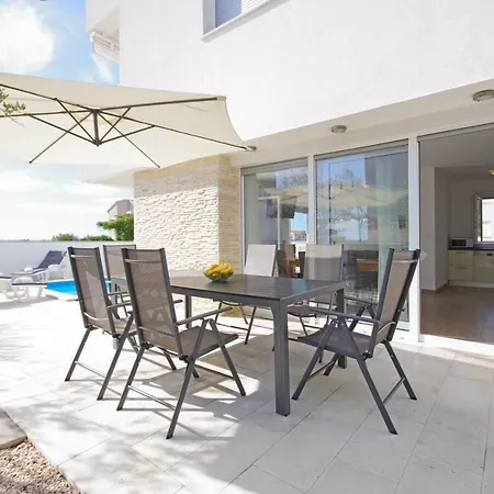 Laura Appartement Privlaka (Zadar)