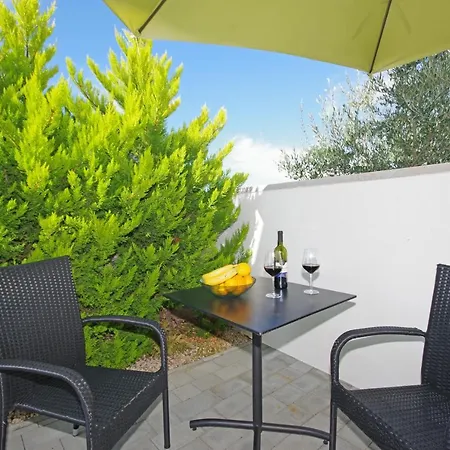 Laura Appartement Privlaka (Zadar)