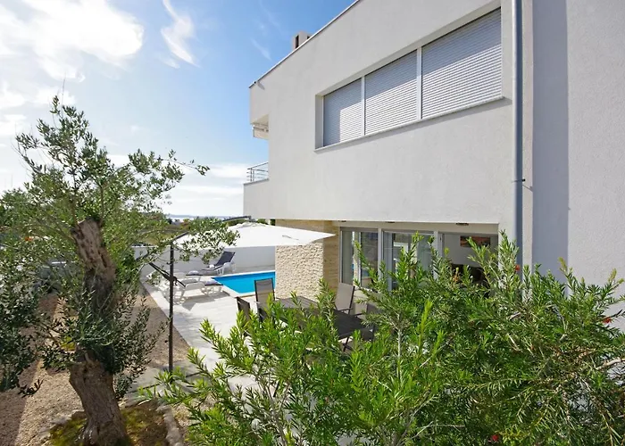 Laura Апартаменты