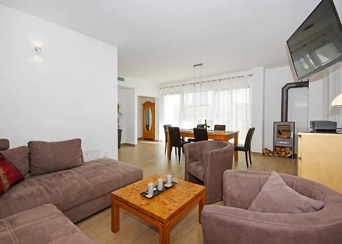 Laura Апартаменты Привлака