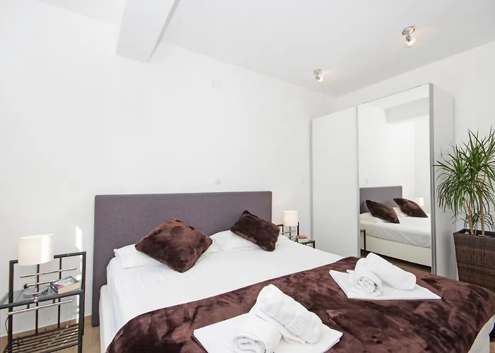 Laura Апартаменты *