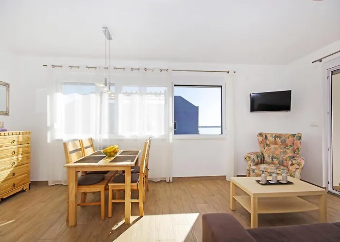 Laura Привлака