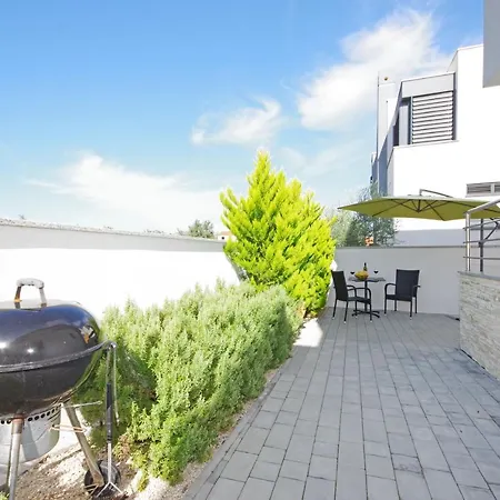 Laura Privlaka (Zadar)