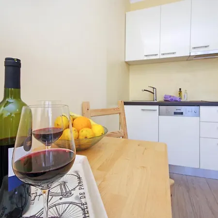 Laura * Privlaka (Zadar)