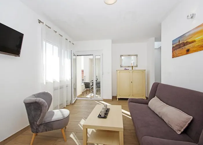 Laura Apartament